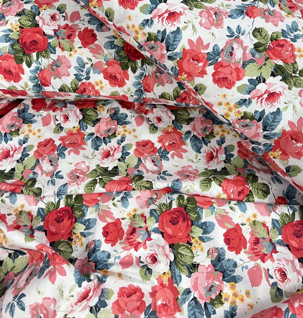 Colectia dimineti tihnite, în grădina cu flori