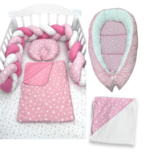 Set 7 piese Lenjerie cu apărătoare împletită 180 cm + cearșaf + păturică + pernuta formare cap + cuib cu desfacere + prosop cu capison Deseda Mix steluțe Roz