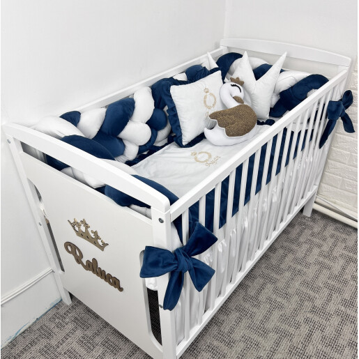 Pat personalizat + saltea + Lenjerie cu apărătoare împletită în 4, 240 cm, din CATIFEA + cearșaf + plăpumioară + pernuta Deseda LUX Bleumarin - alb
