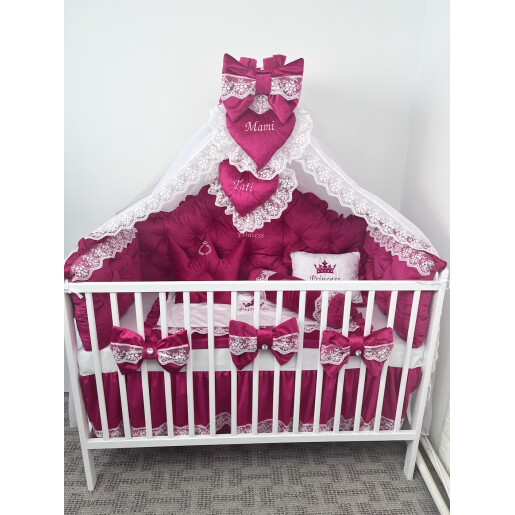 Pat + Saltea + Lenjerie pătuț bebeluși Princess din Catifea cu apărători matlasate, cearșaf, păturică și pernuta și baldachin cu suport Roz ciclam cu dantela Finețe