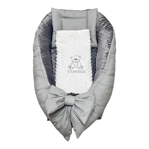 Set 3 în 1 Cuib baby nest bebelusi cu desfacere, perna slim și păturică dubla Minky alb, brodată 