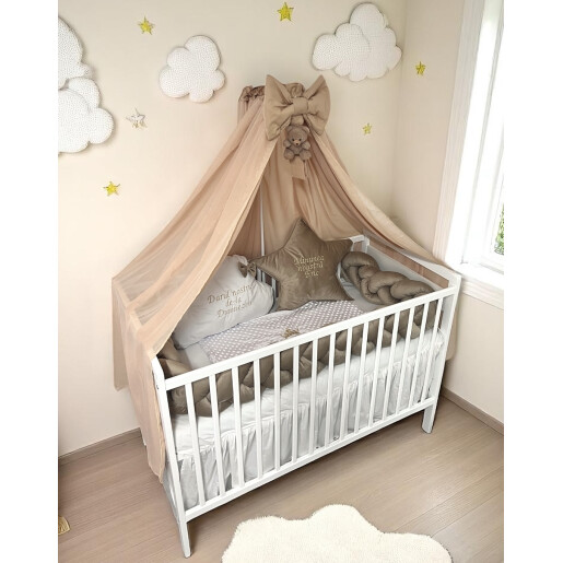 Lenjerie de pat din CATIFEA Maro mediu cu apărătoare împletită în 3 și perne deco steluțe și norisor Deseda