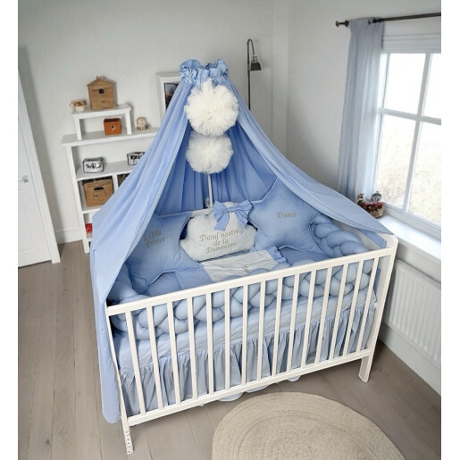 Lenjerie cu apărătoare împletită în 3, 240 cm , 3 perne deco + cearșaf + păturică Deseda Deseda Albastru pal