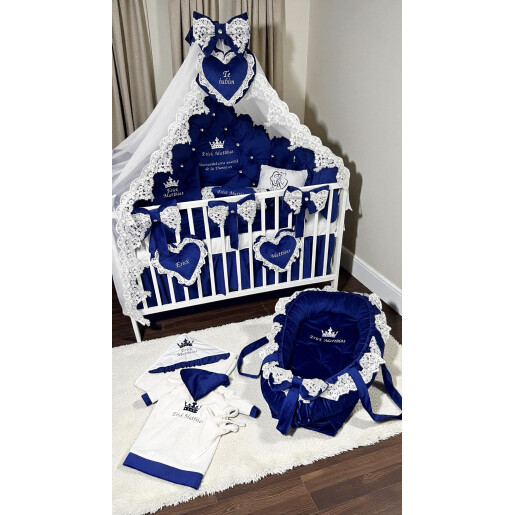 Pat + Saltea + Lenjerie pătuț bebeluși Princess Lux din Catifea cu apărători matlasate, cearșaf, păturică și pernuta și baldachin cu suport Bleumarin si dantela alba