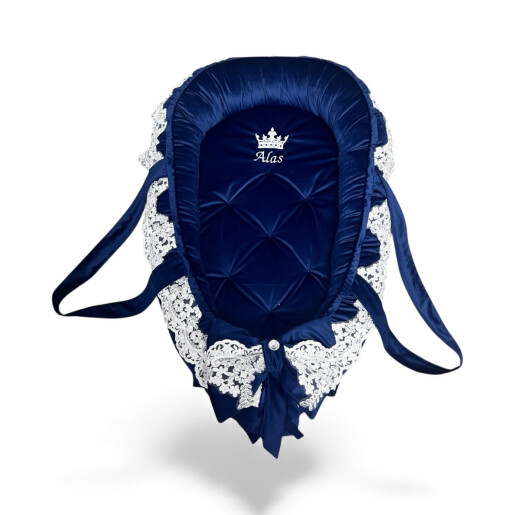 Cuib baby nest bebelusi DeLuxe din Catifea, Personalizat si cu dantela Alba, mânere, salteluta matlasata detașabilă Deseda Bleumarin