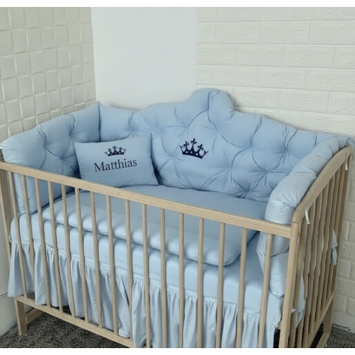 Lenjerie pătuț bebeluși cu apărători matlasate, cearșaf, păturică și pernuta Minunea mea Baby blue