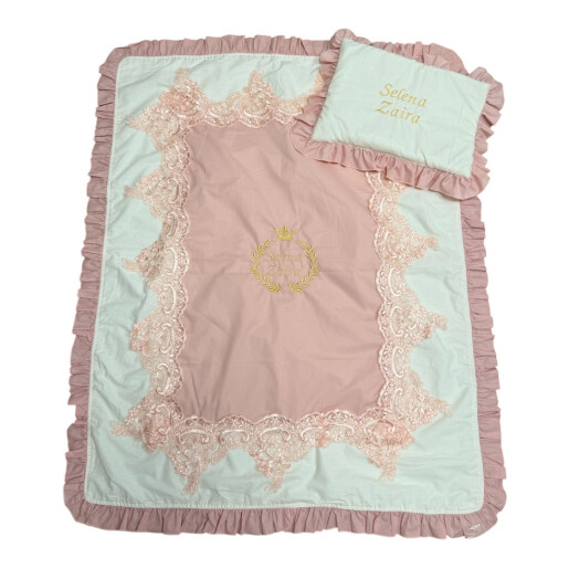Cuib baby nest bebelusi DeLuxe din bumbac, Personalizat si cu dantela, mânere, salteluta matlasata detașabilă Deseda ivory-roz pudra