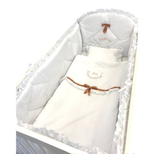 Lenjerie de pat brodata pentru bebelusi, cu aparatori laterale alb