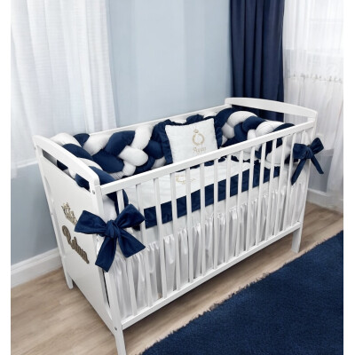 Pat personalizat + saltea + Lenjerie cu apărătoare împletită în 4, 240 cm, din CATIFEA + cearșaf + plăpumioară + pernuta Deseda LUX Bleumarin - alb