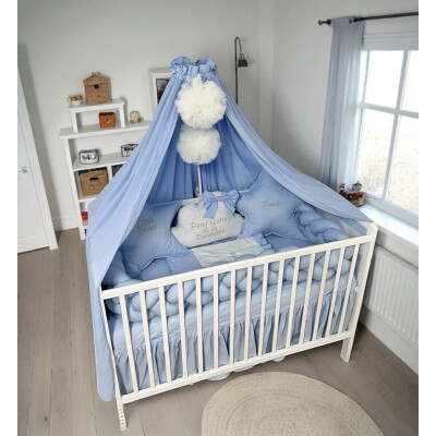 Lenjerie cu apărătoare împletită în 3, 240 cm , 3 perne deco + cearșaf + păturică Deseda Deseda Albastru pal