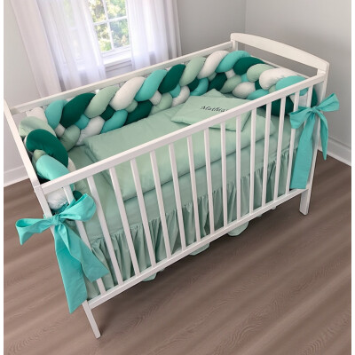 Lenjerie cu apărătoare împletită în 4, 240 cm + cearșaf + plăpumioară + pernuta slim Deseda Mix Verde