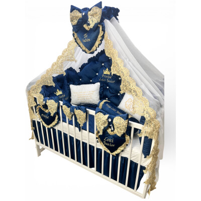 Pat + Saltea + Lenjerie pătuț bebeluși Prince din Catifea bleumarin si dantela aurie cu apărători matlasate, cearșaf, cuvertură pat și pernuta și baldachin cu suport