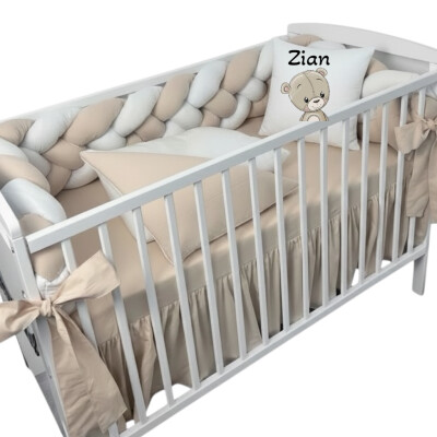 Lenjerie cu apărătoare împletită în 4, 240 cm + cearșaf + plăpumioară + pernuta slim Deseda Bej - Ivory - alb