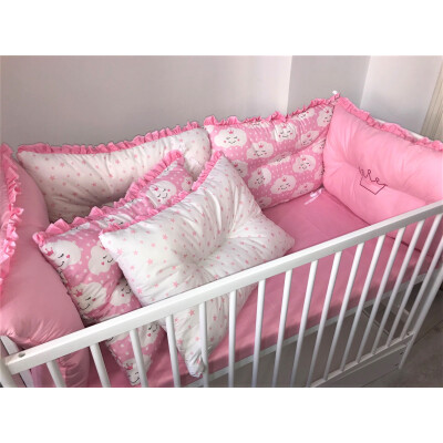 Set de 6 bucati aparatori protectii laterale patut Deseda Roz-Norisori roz-Stelute roz pe alb