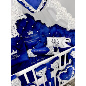 Pat + Saltea + Lenjerie pătuț bebeluși Princess Lux din Catifea cu apărători matlasate, cearșaf, păturică și pernuta și baldachin cu suport Bleumarin si dantela alba