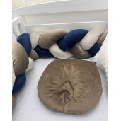 Lenjerie de pat din CATIFEA Bleumarin Bej cu apărătoare împletită în 3 și perne deco steluțe mincky alb și norisor Deseda