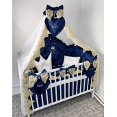 Lenjerie pătuț bebeluși Prince din Catifea albastra cu apărători matlasate, cearșaf, cuvertură pat și pernuta și baldachin cu suport 