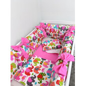 Lenjerie Personalizata cu aparatori din 12 pernute pufoase 30x30 cm , perna paturica si cearsaf cu volan Deseda Elefantei roz