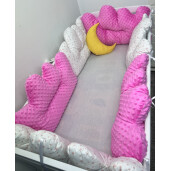 Set 6 aparatori patut pernute norisori Mincky roz - steluțe roz pe alb + perna mică luna Deseda