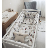 Pat + Saltea + Lenjerie cu 6 bucati Perne Lungi protectii laterale patut, cearșaf, păturică și pernuta personalizata Deseda Ursi zburători