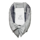 Set 3 în 1 Cuib baby nest bebelusi cu desfacere, perna slim și păturică dubla Minky alb, brodată 