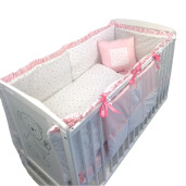Lenjerie de pat bebelusi cu aparatori laterale pufoase cu Volanas si buzunar Deseda Steluțe roz pe alb
