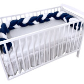 Lenjerie de pat din CATIFEA Bleumarin cu apărătoare împletită în 3 și perne deco steluțe și norisor Deseda