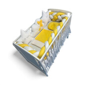 Lenjerie cu apărătoare împletită în 4, 240 cm cu 3 perne deco + cearșaf + plăpumioară + pernuta slim Deseda Galben alb