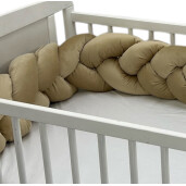 Lenjerie de pat din CATIFEA Bej aurie cu apărătoare împletită în 3, port bebe și perne deco steluța și norisor Deseda