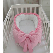 Cuib baby nest bebelusi cu desfacere  si volanase Roz baby - Mincky alb
