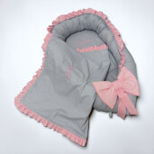 Cuib PERSONALIZAT babynest bebelusi cu desfacere si volanase Roz baby - gri Elegance by Deseda