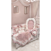 Patut bebe + saltea + Lenjerie de pat personalizata bebe cu 4 apărători perne matlasate fundițe și dantela LUX roz pudra - Ivory